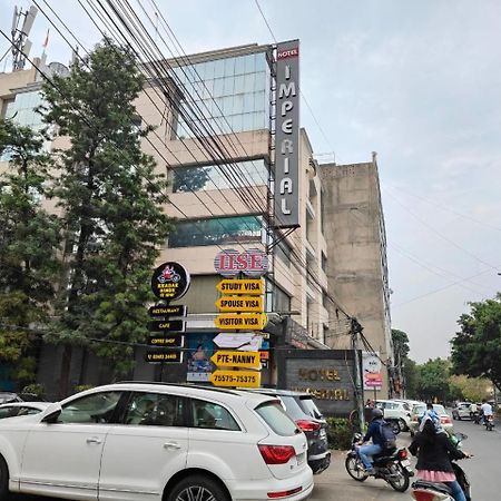 Hotel Imperial Executive Ludhiana Buitenkant foto