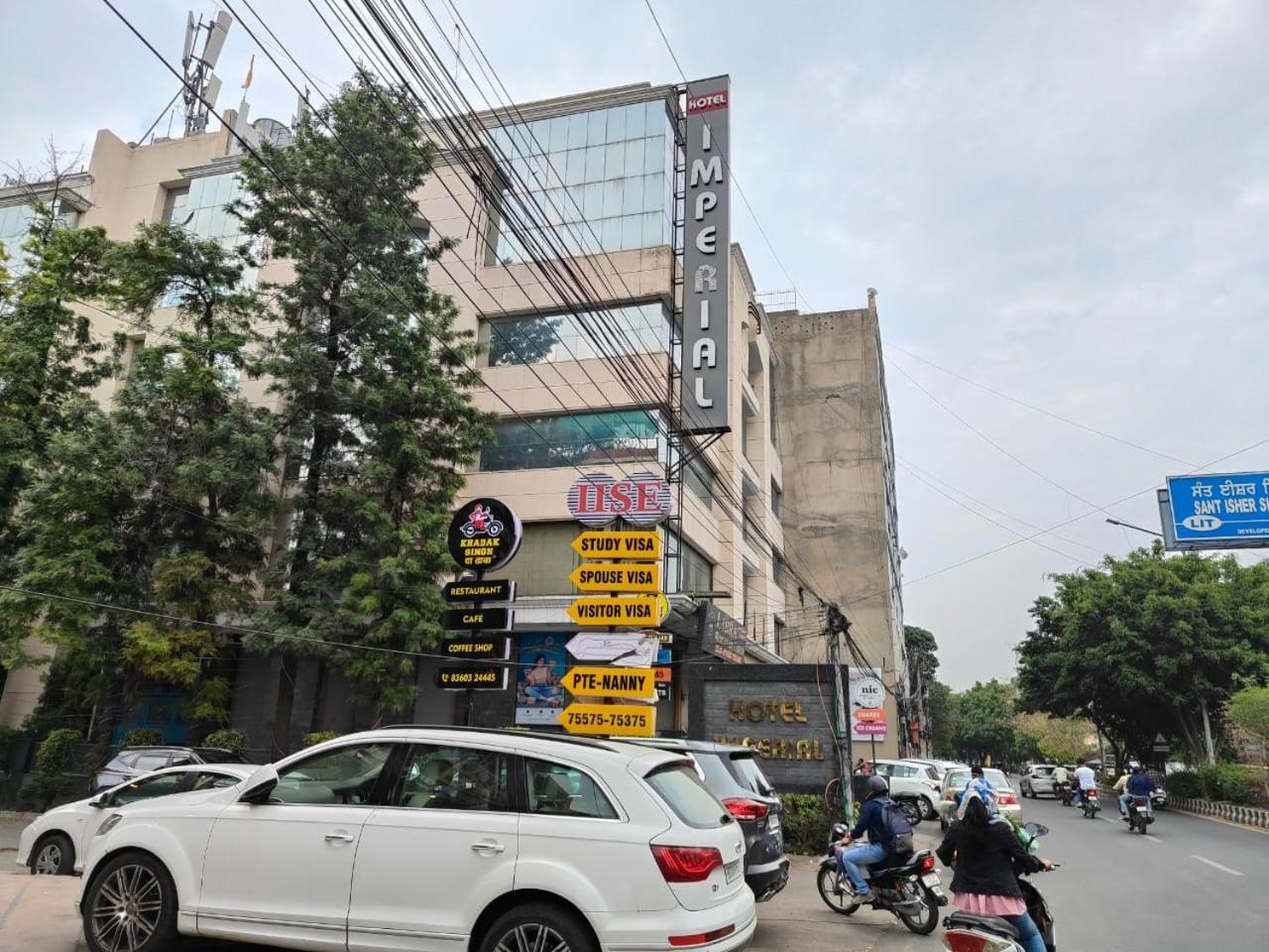 Hotel Imperial Executive Ludhiana Buitenkant foto