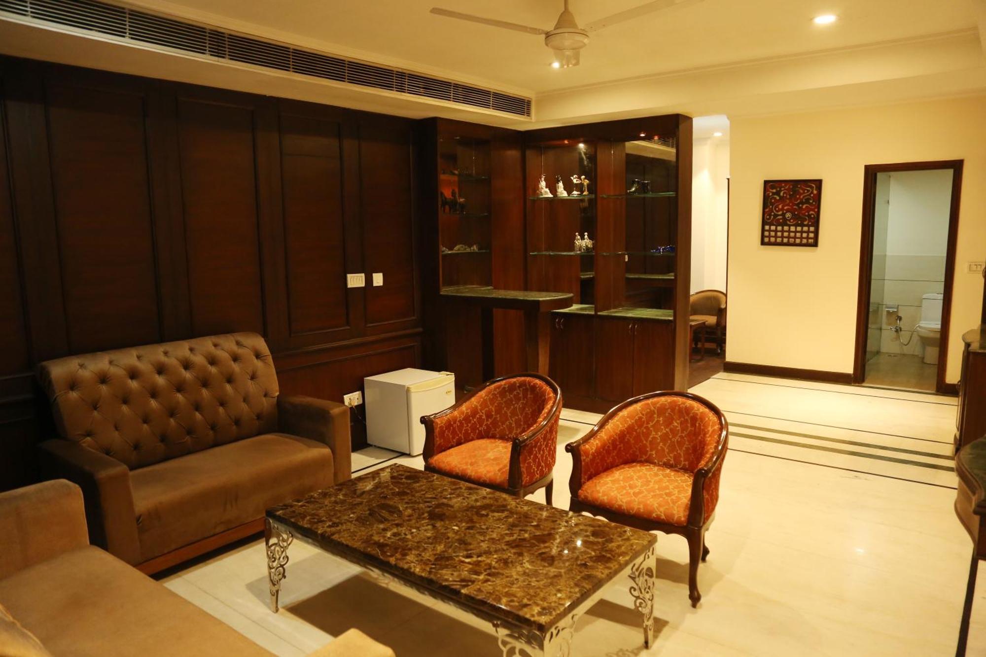 Hotel Imperial Executive Ludhiana Buitenkant foto